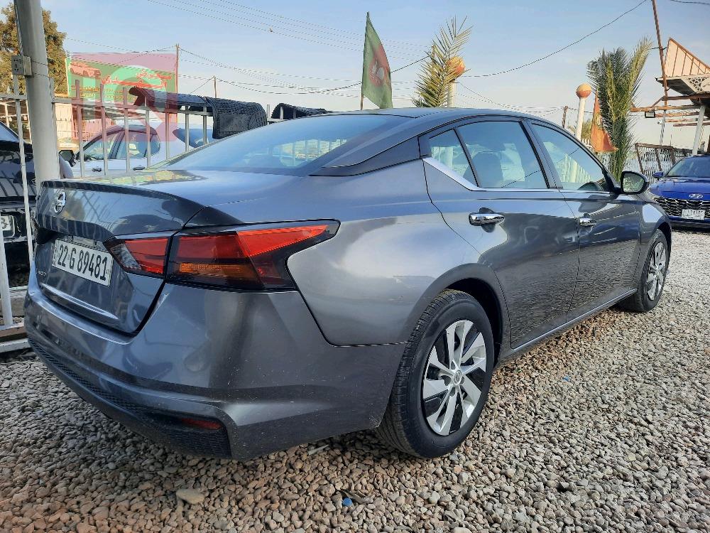 نيسان ألتيما